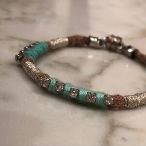 🔥LOFT - Mixed Thread & Rhinestone Magnetic Friendship Bracelet - OS